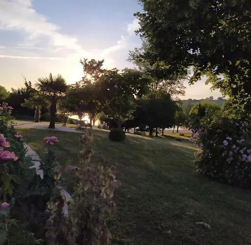 Grande Maison Avec Vue Sur Le * Saramon